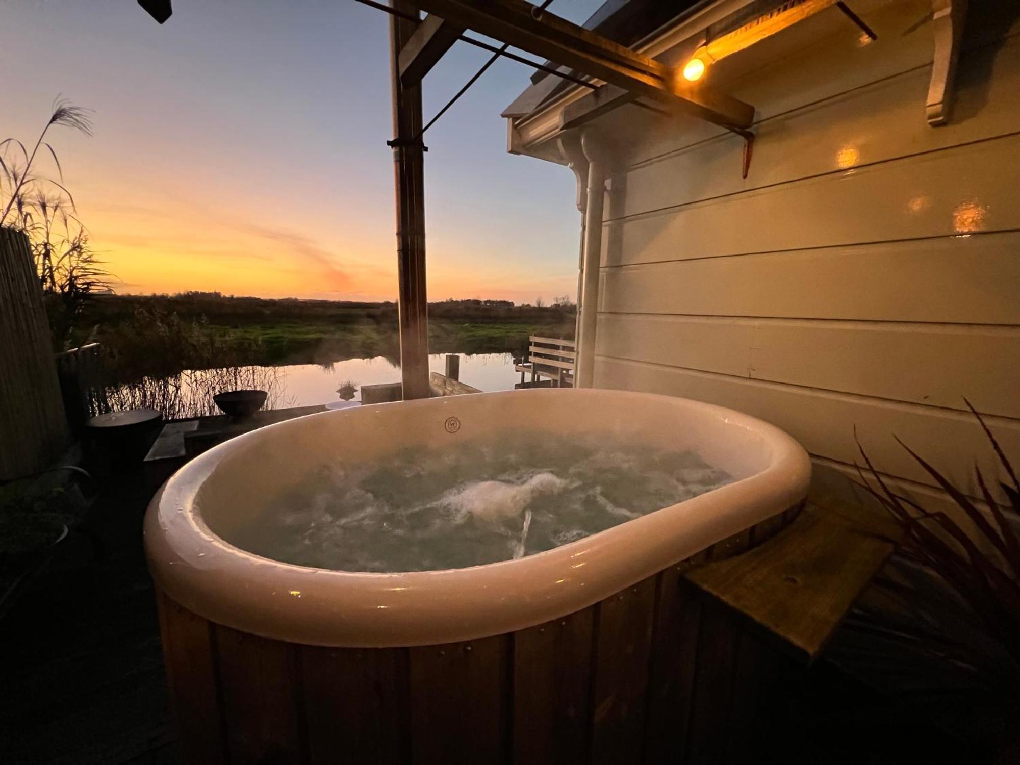 Romantic Dutch Hideaway Jisp Exterior photo